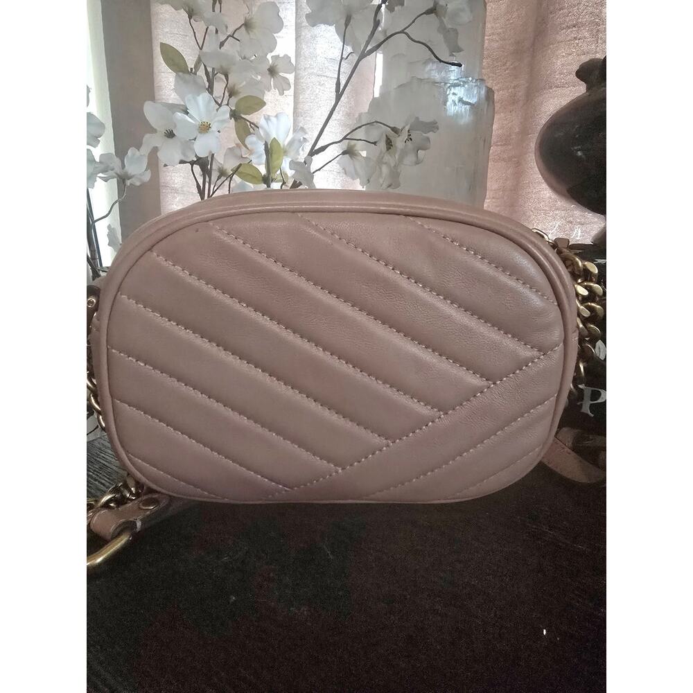 Tory Burch Meadowsweet Kira Chevron Camera Bag/Crossbody EUC - Picture 2 of 4
